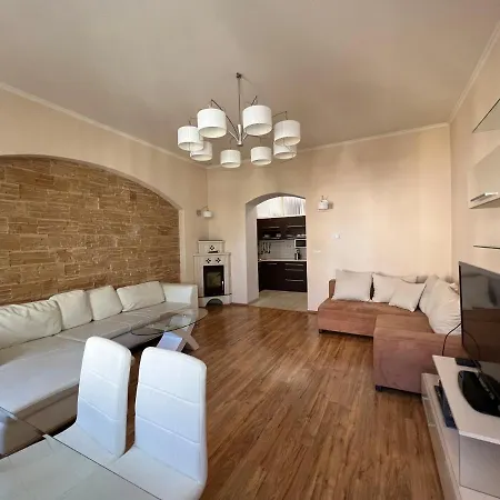 Dr. Becher Lux 60 M2 Apartment