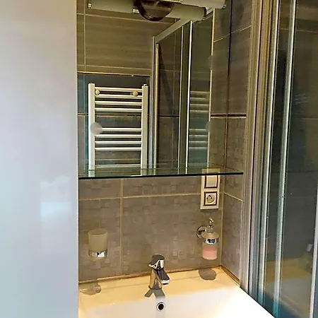 Dr. Becher Lux 60 M2 * Κάρλοβι Βάρι