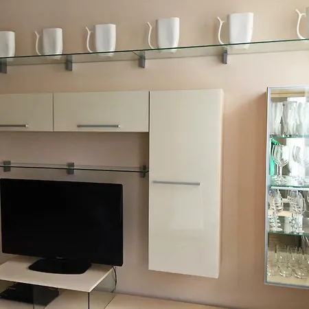 Διαμέρισμα Dr. Becher Lux 60 M2